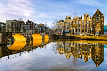  Zonnige ochtend in Amsterdam, Nederland © Mapics