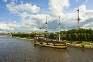 Fototapeta na wymiar Great Novgorod, sailing ship