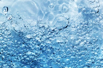 Poster Clean water with bubbles appearing when pouring water © Photocreo Bednarek