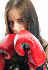 Mädchen mit Boxhandschuhen