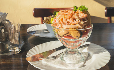 salad with shrimp