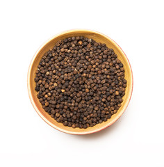 grani di pepe nero in ciotola