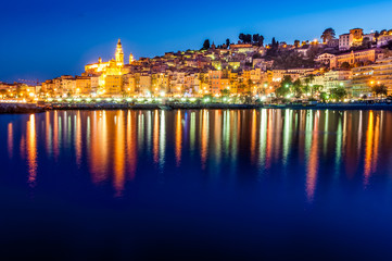 Obraz premium Night skyline of colorful village Menton in Provence