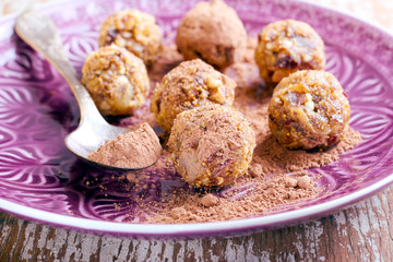 Fruit and nut balls