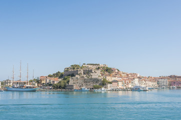 Fototapeta na wymiar Portoferraio, twierdza, port, stare miasto, Elba, Włochy