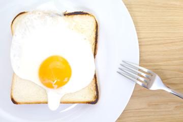 toast with fried egg