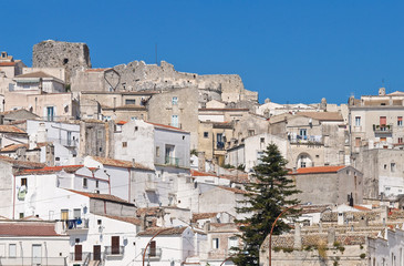 Fototapeta na wymiar Panoramiczny widok z Monte Sant'Angelo. Apulia. Włochy.