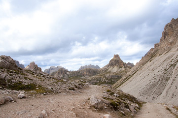 Wandweg in den Dolomiten - Alpen