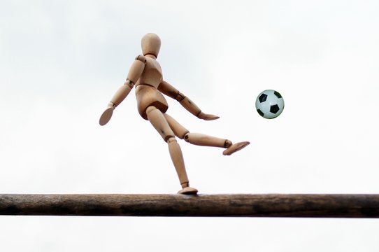 Calciare il pallone