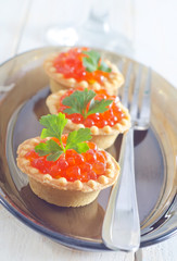 tartalets with caviar