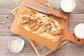 Bread with herbs and cheese