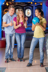 Obraz na płótnie Canvas Bowling with friends.