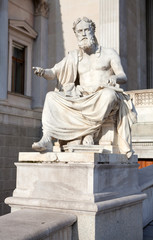 Fototapeta na wymiar Xenophanes statue at Parliament in Veinna