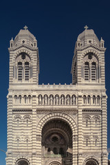 Fototapeta premium Eingang und Türme der Cathédral la Major in Marseille