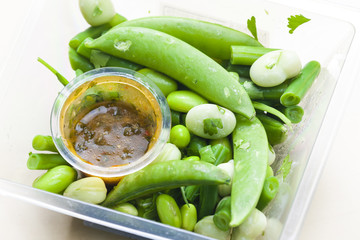 legume salad with dressing