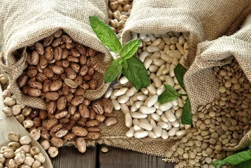 Fototapeten lentils, chickpeas, red beans © expressiovisual