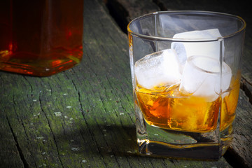 Whisky mit Eis