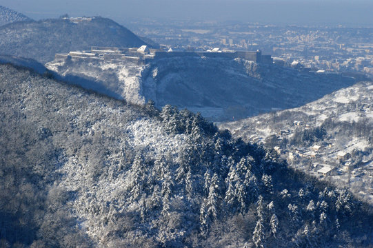 Citadelle de Besan&ccedil;on sous la neige