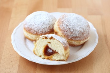 Krapfen mit Hiffenmarkfüllung