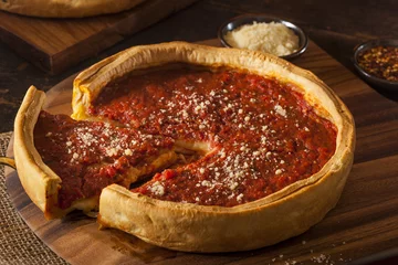 Photo sur Plexiglas Plats de repas Pizza au fromage à assiette profonde de style Chicago