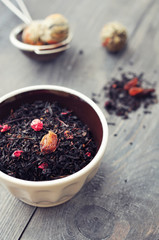 Dry tea with dried berries