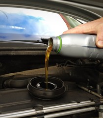 Aggiunta olio motore