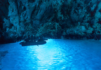 Naklejka premium Blue cave