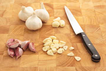 Garlic on chopping board