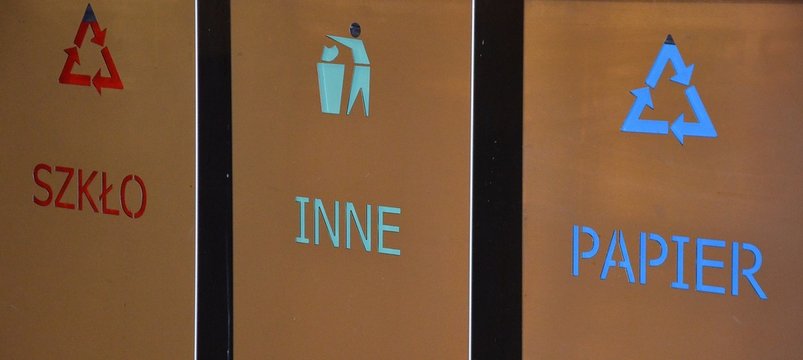 segregując odpady