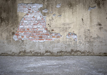 Alte Betonwand mit Backsteinen - 60573259