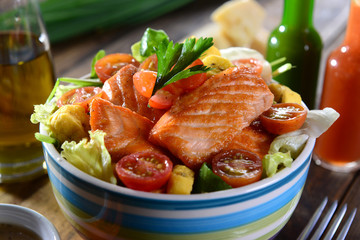 Grilled salmon and salad