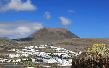 Fototapeten Kanarische Inseln Extinct volcano „Mount Corona”. Lanzarote, Canary Islands.  © eugen_z