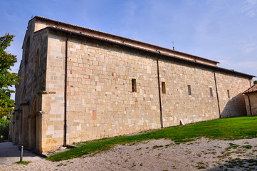 Fototapeta na wymiar Kościół Świętego Tomasza Apostoła. Caramanico Terme. Abruzja.