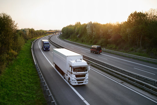LKW auf der Autobahn 6