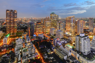Obraz premium Nowoczesne miasto handlowe (Bangkok)