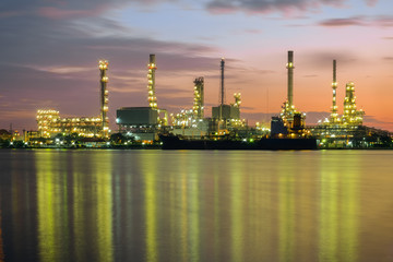 Obraz na płótnie Canvas Bangchak oil refinery