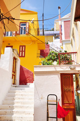 Fototapeta na wymiar Kolorowe dom na wyspie Symi, Grecja