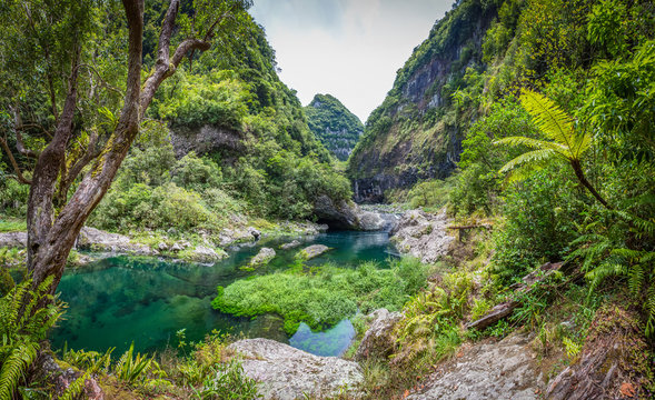 Hidden Paradise, Takamaka, La R&eacute;union