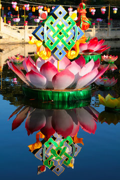 lotus and endless knot, buddhist decoration on the Putuoshan