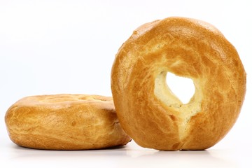 Bagels isoliert auf weißem Hintergrund