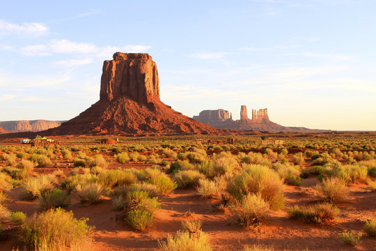 monument Valley &agrave; l'aube, Arizona