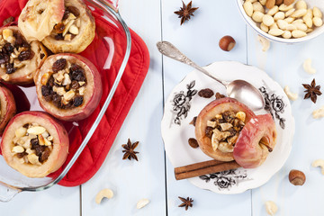 Baked apples with nuts and raisins