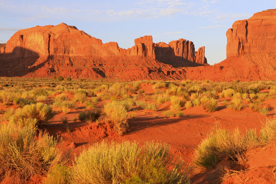 monument Valley &agrave; l'aube, Arizona