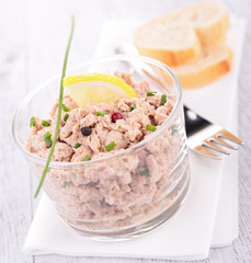 canape with tuna cream
