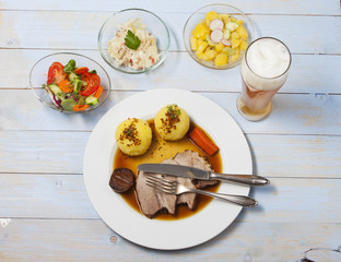 Bayerische Weißwurst mit Brezel