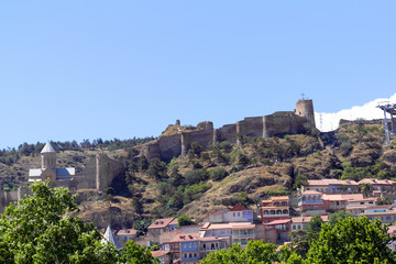 Fototapeta na wymiar Średniowiecznego zamku Narikala i Tbilisi, Gruzja przegląd miasta