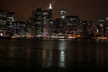 Fototapeta premium Famous and Beautiful night view to Manhattan from Brooklyn, USA