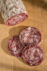 salame, fette di salame