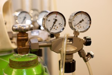 Gas Bottle with Pressure Indicator