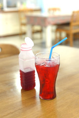 Iced roselle juice with dried Roselle flower